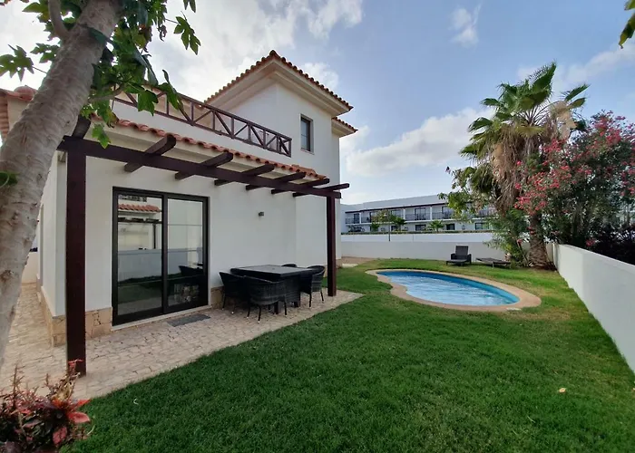 Villa With Privat Pool Near Beach Santa Maria Sal Kap Verde